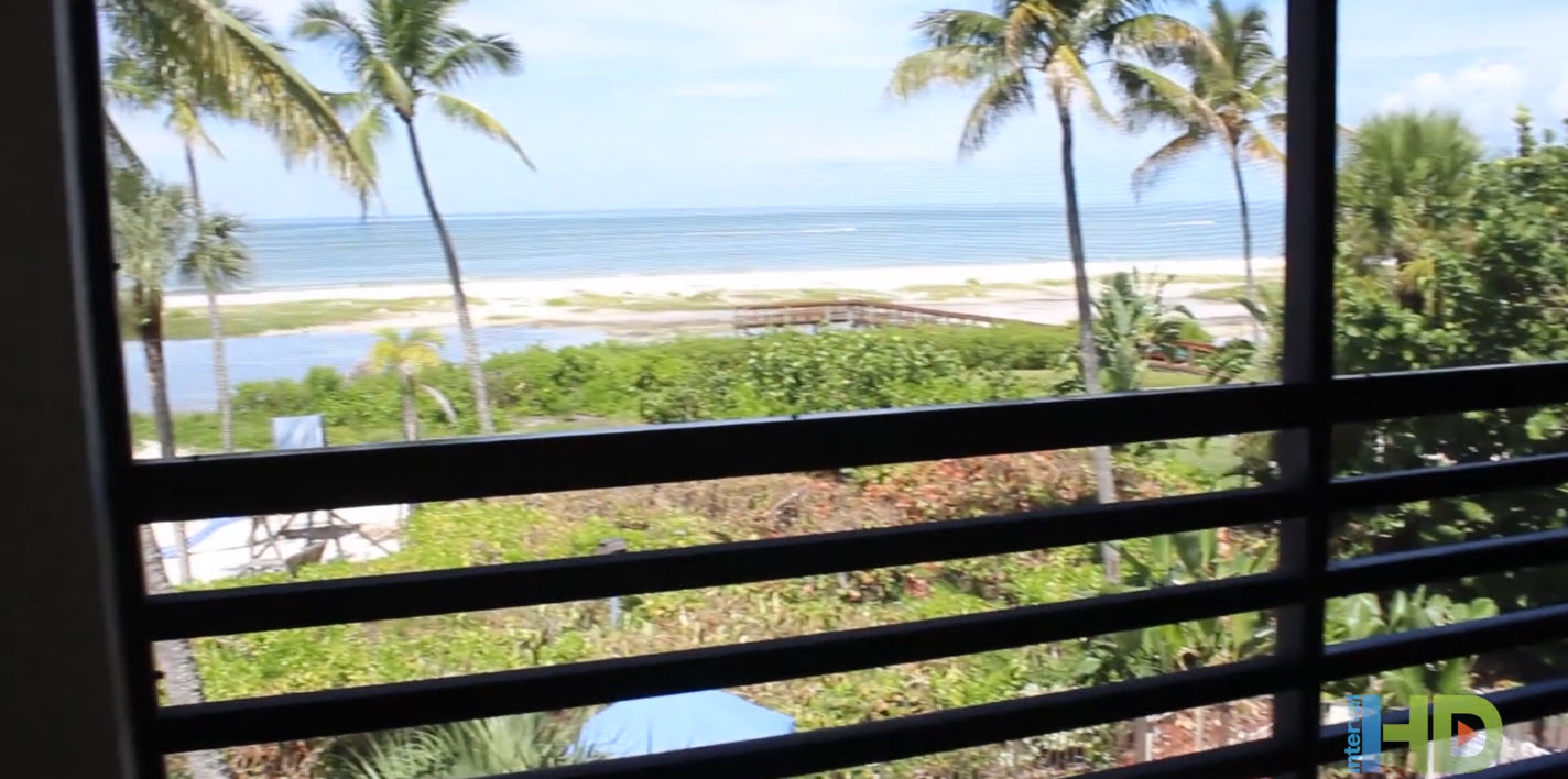 Mariner's Boathouse & Beach Resort